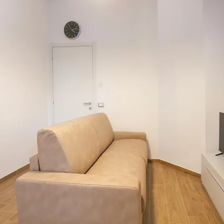 Holidays In Apartman